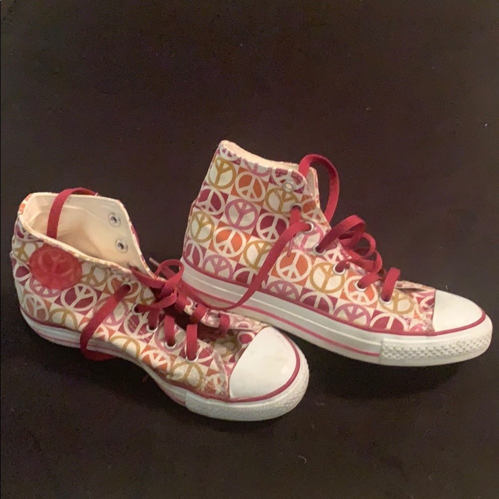 ! ☮️ CONVERSE ALL STARS show where you stand.